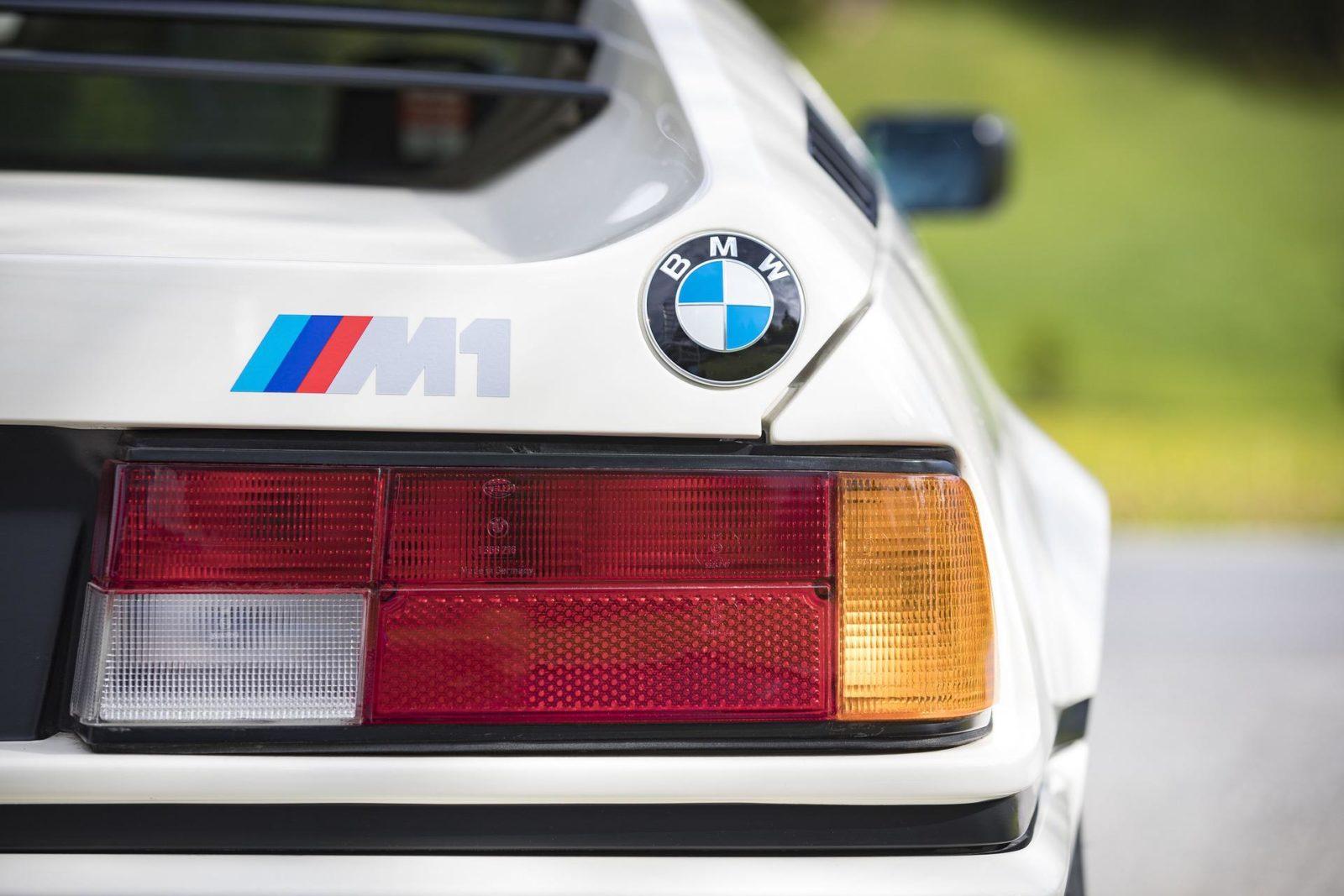 1980 BMW M1 White 56 830x553