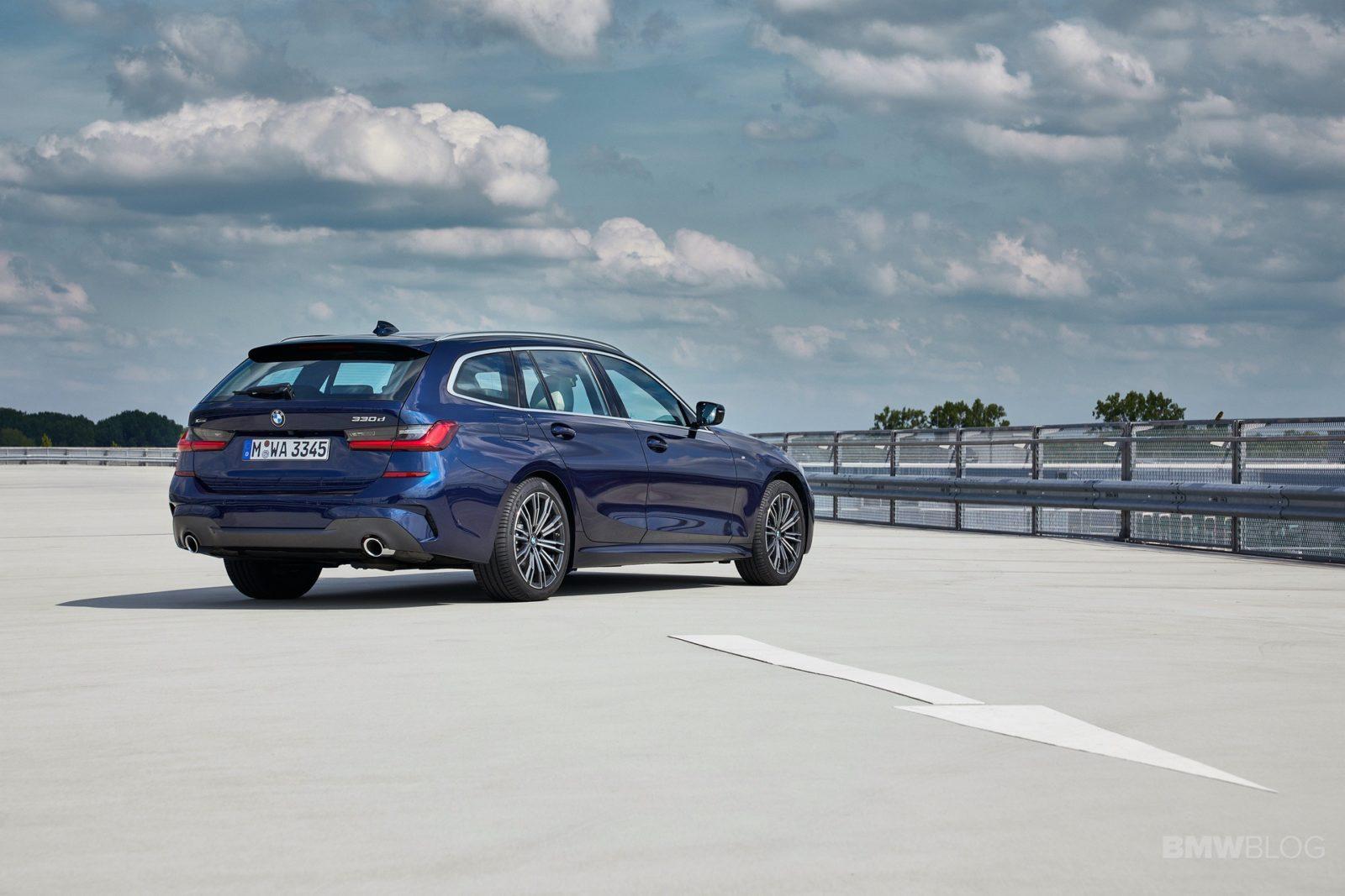 2019 BMW 330d Touring test drive 34 830x553